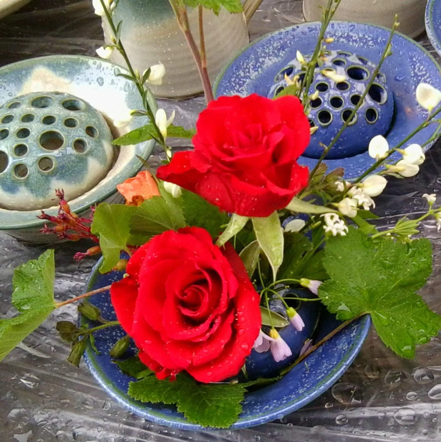 Blumensteckschale beige, 2-teilig, handgetöpfert, 13 cm Durchmesser, Steinzeug - Image 4