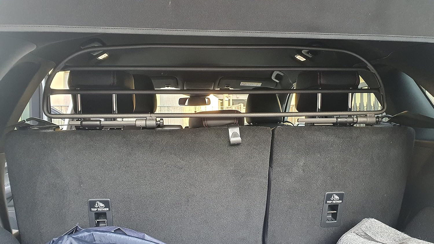 ERGOTECH Trenngitter Hundegitter für Ford Kuga (ab BJ 2020) RDA65HBG-XS, für Hunde und Gepäck - Image 3