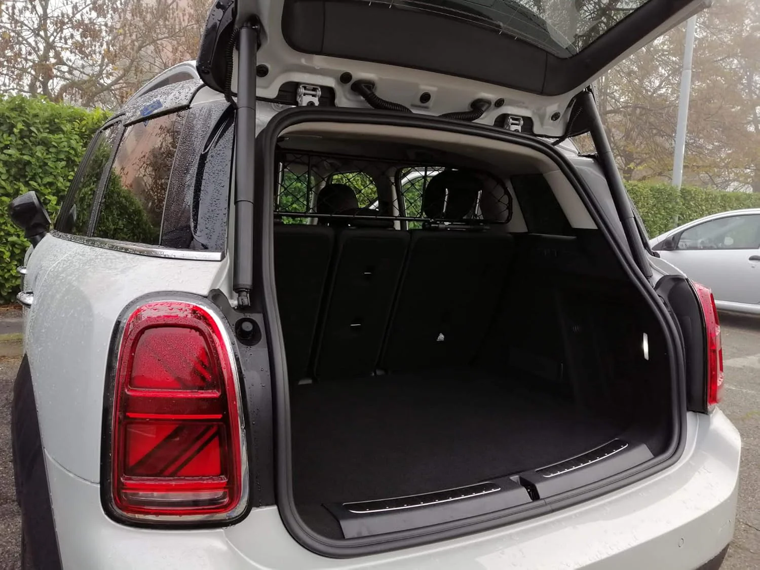 ERGOTECH Trenngitter Hundegitter für MINI Countryman (ab BJ 2016), RDA65-HXXS16, für Hunde und Gepäc - Image 4