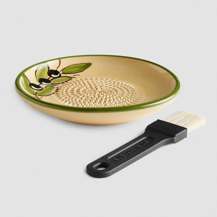Evergrate® Keramikreibe Olivia mit Geschenkbox – mit Reibe, Knoblauchschäler, Rezeptheft & Pinsel – - Image 8