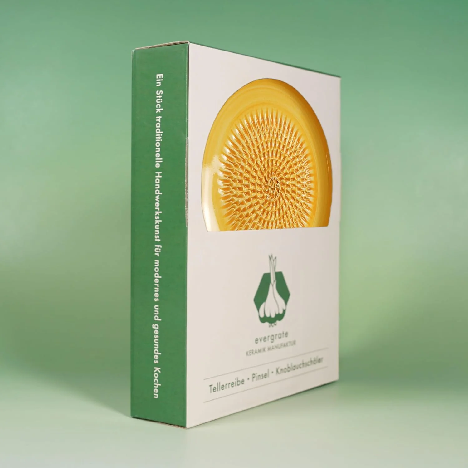 Evergrate® Keramikreibe Sonnengelb mit Geschenkbox – mit Reibe, Knoblauchschäler, Rezeptheft & Pinse - Image 3