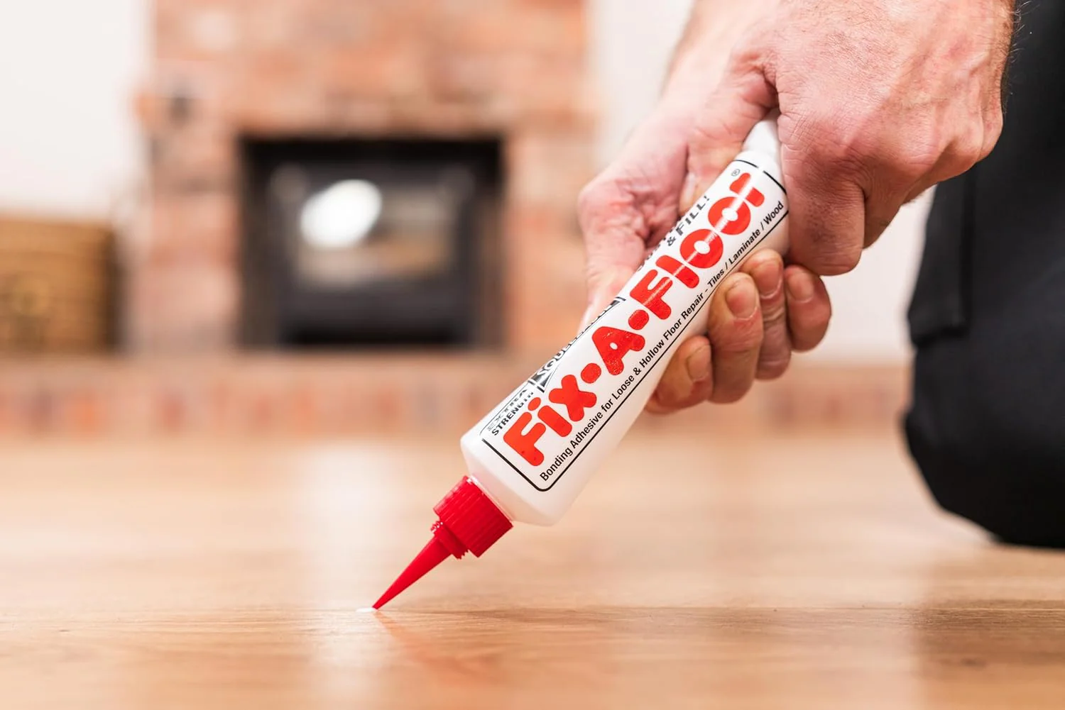 Fix-A-Floor Squeezy All-in-One Reparaturkleber für lose, hohle und knarrende Fliesen, Holz, LVT, LVP - Image 3