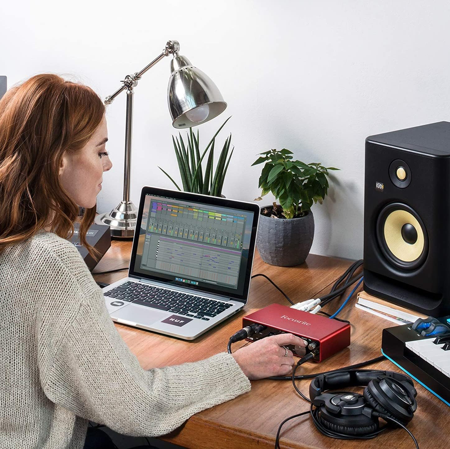 Focusrite Scarlett 4i4 3. Gen USB-Audio-Interface für Aufnahmen, Kompositionen und Streaming — High- - Image 2