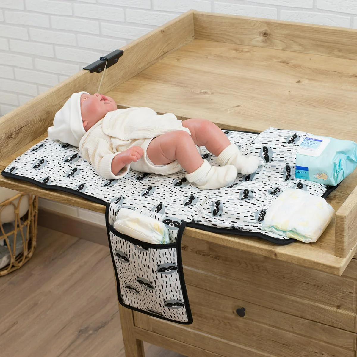 JYOKO KIDS Tragbare Wickelunterlage, wasserdicht, faltbar, gepolstert (Raccoon), Raccoon - Image 3