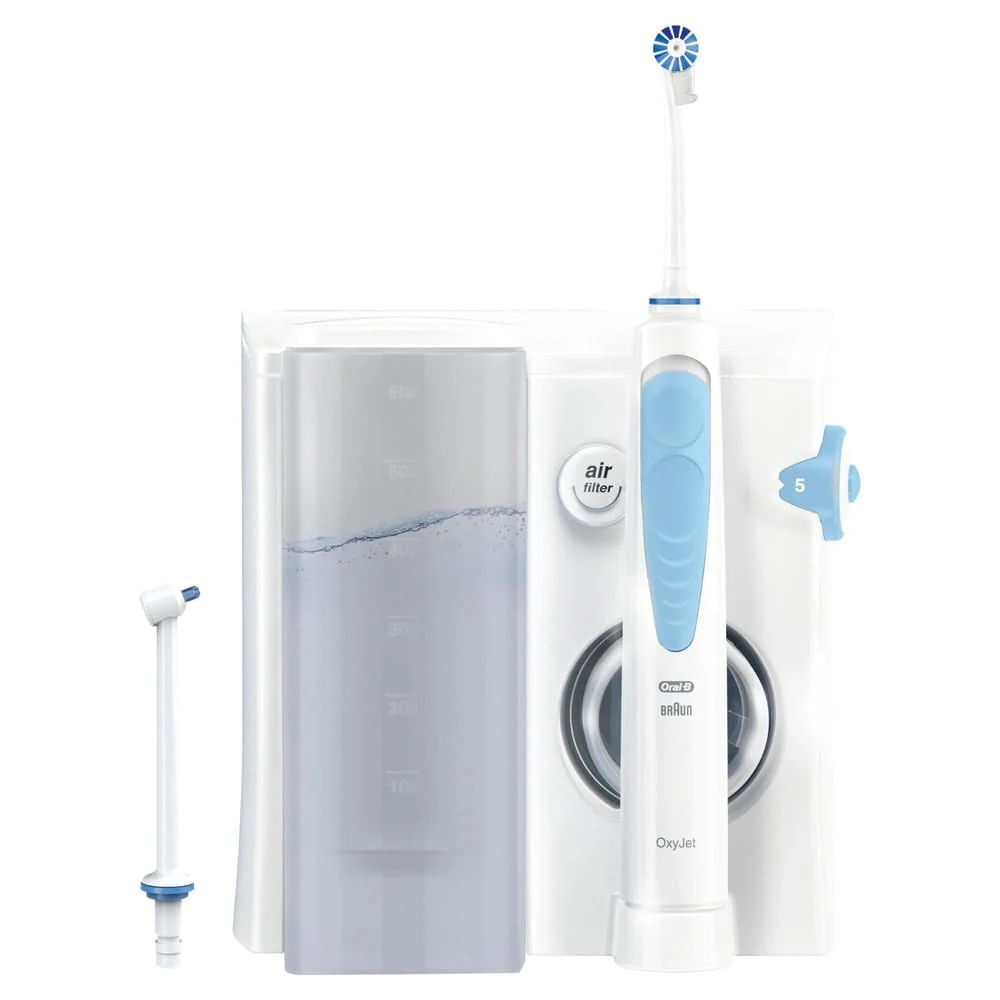 Oral-B Oral Health Center Munddusche, 2 Ersatzdüsen, Zahnzwischenraumreiniger für sanfte Zahnreinigu
