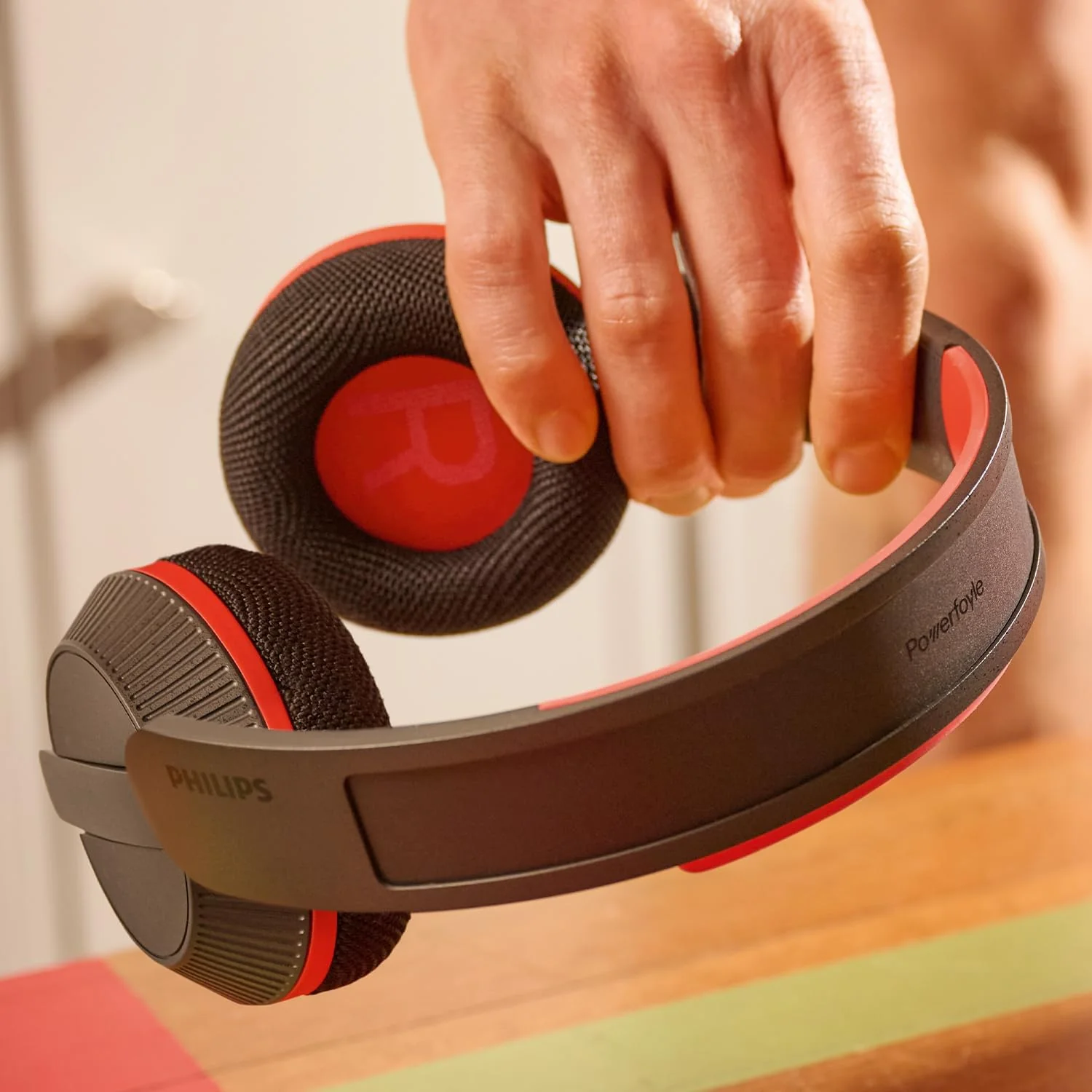 Philips TAA6219BK Solar Powered Self Charging On Ear Bluetooth Headphones - 80 Hour Battery Reserve - Image 2