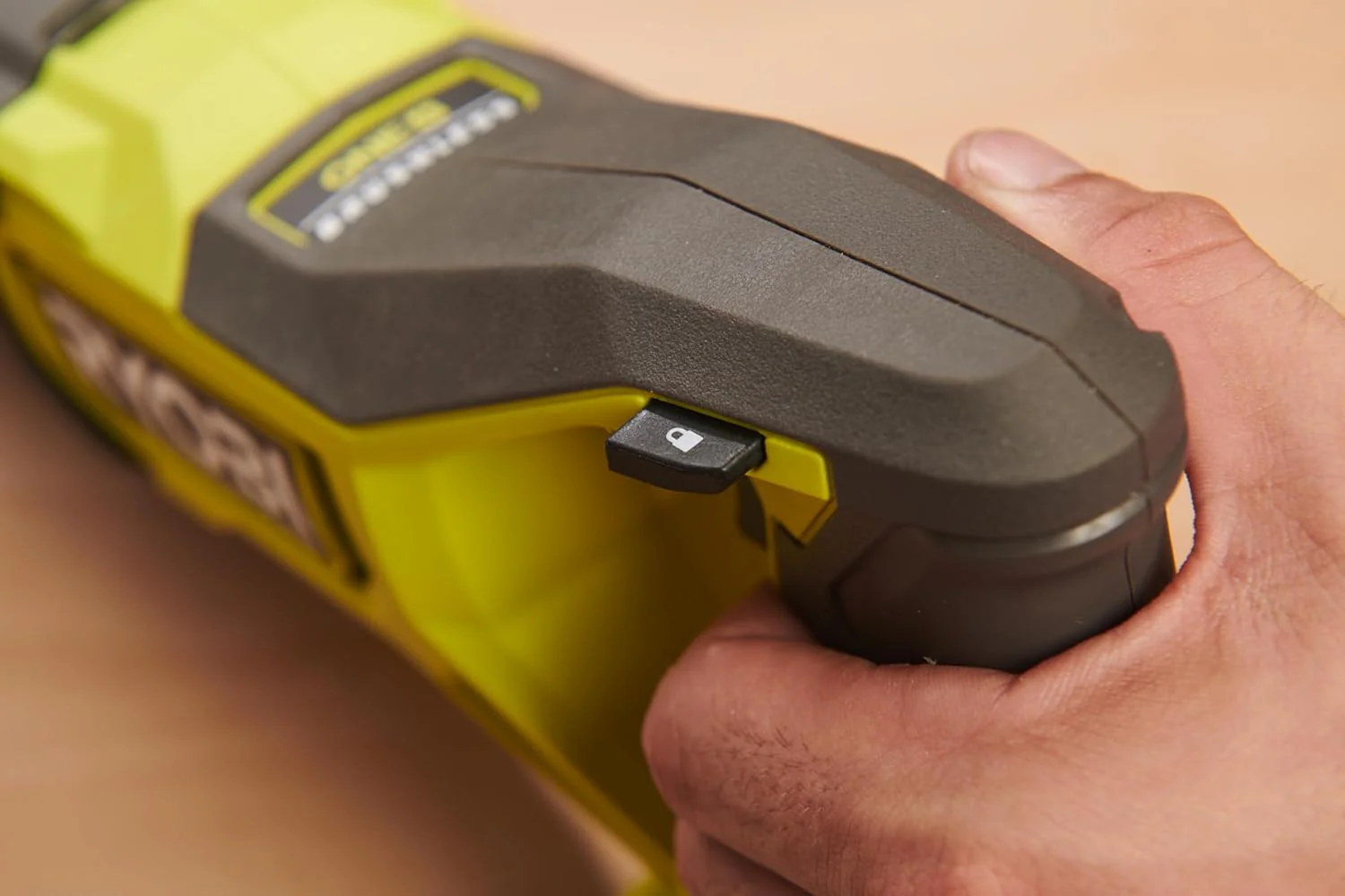 RYOBI 18 V ONE+ Brushless Akku-Säbelsäge RRS18BL-0, 32 mm Hublänge, ohne Akku und Ladegerät Bürstenl - Image 6