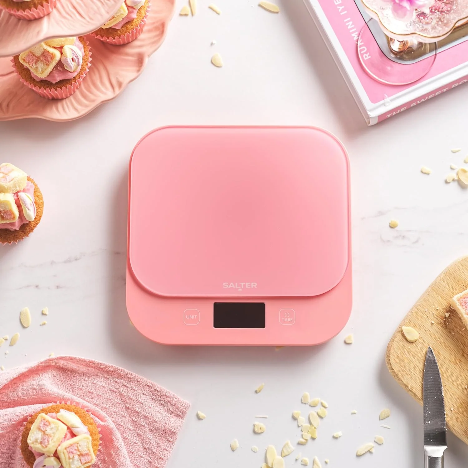Salter British Bakes Digitale Küchenwaage – Pinke Backwaage mit hoher 10-kg-Kapazität, misst Flüssig - Image 5