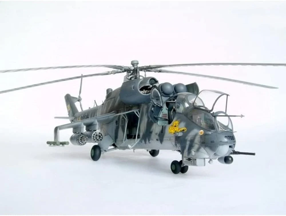 Trumpeter 05103 Modellbausatz Mil Mi-24 V Hind-E - Image 2
