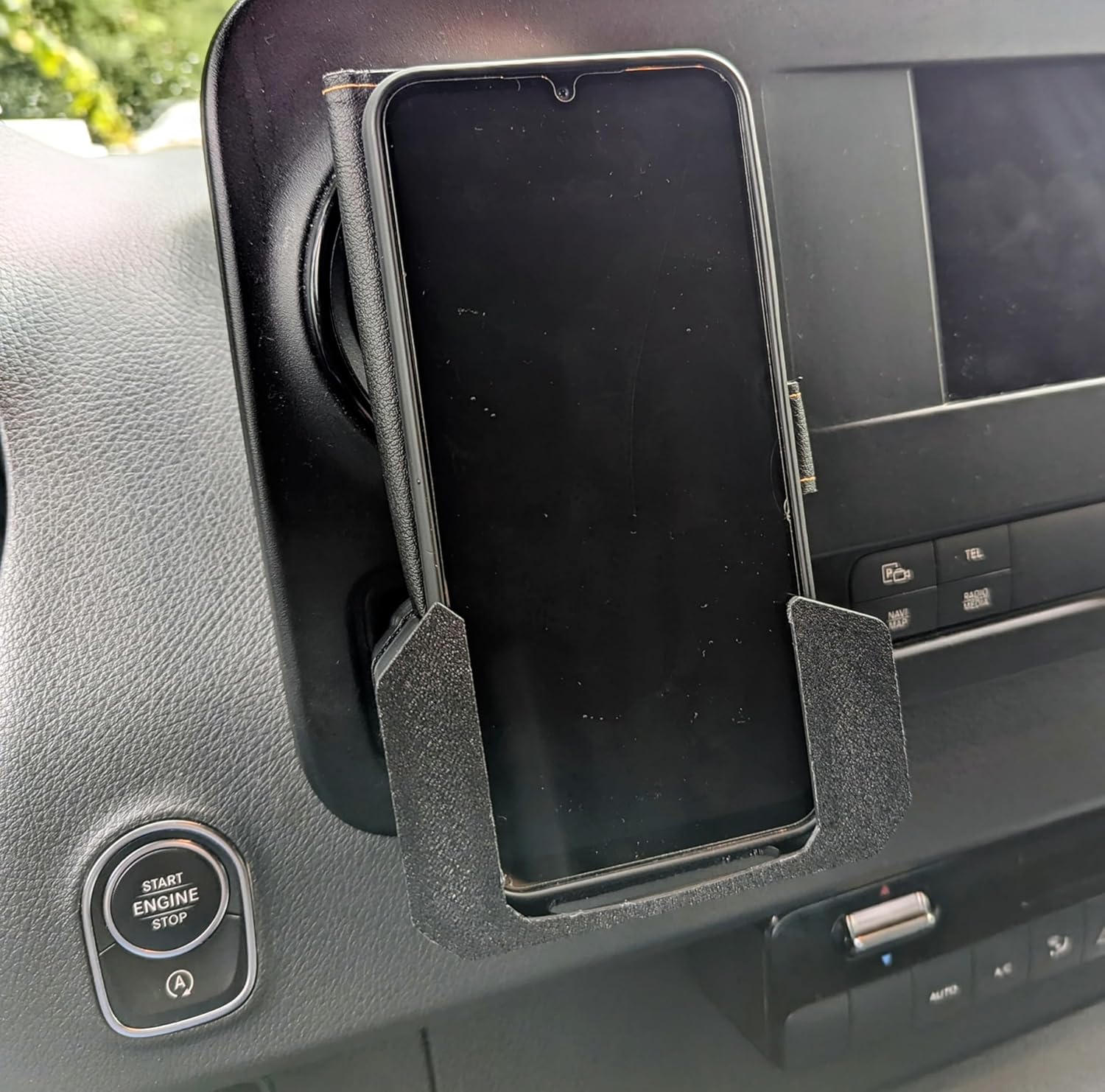 Universal-Handyhalterung für Mercedes Sprinter 906/907 (2019–2024) | ASA-Kunststoff Made in Germany - Image 3